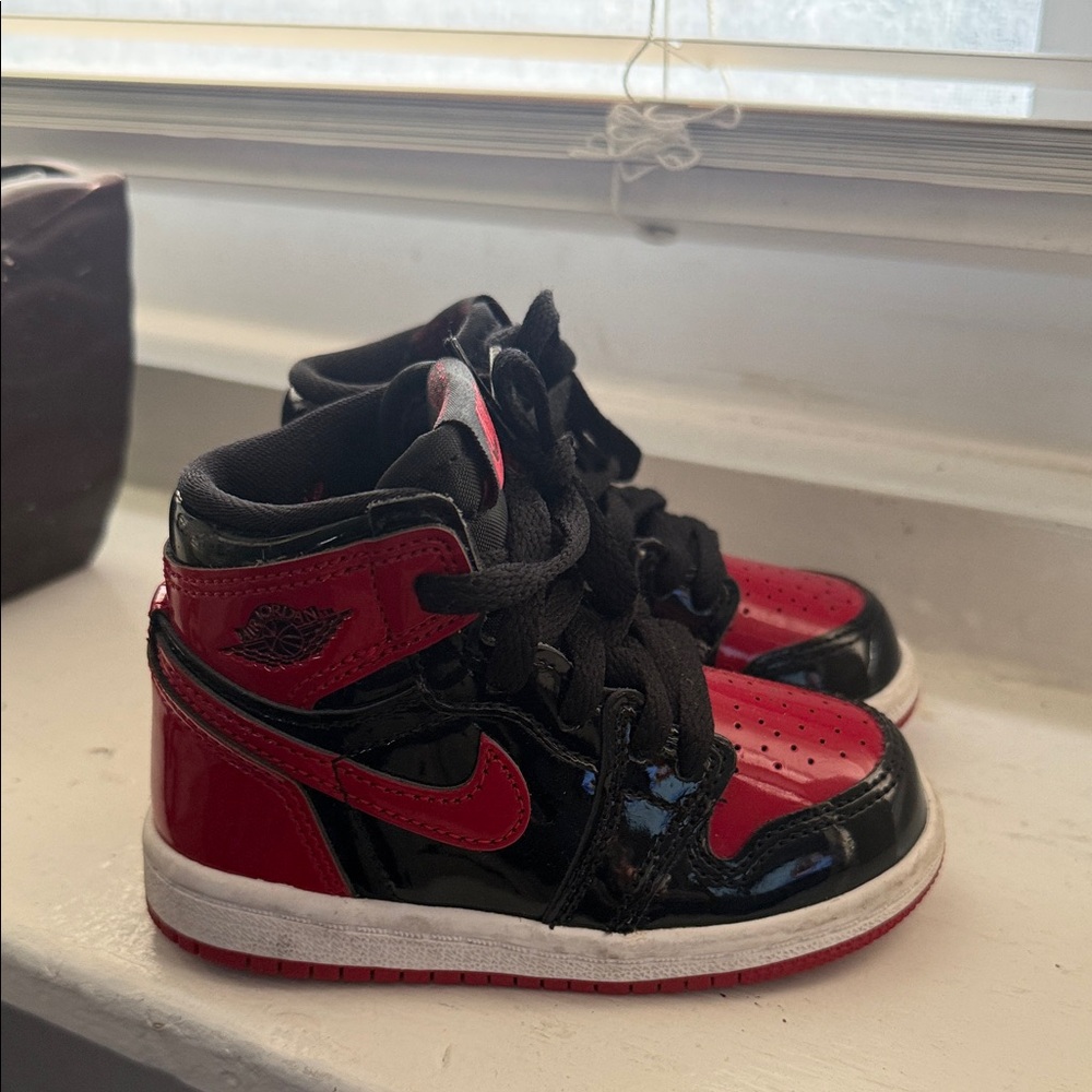 Jordan 1 Retro High OG
Patent Bred (TD)